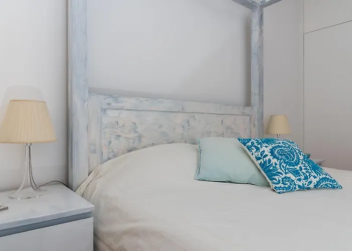 Flat With A Garden In Belem