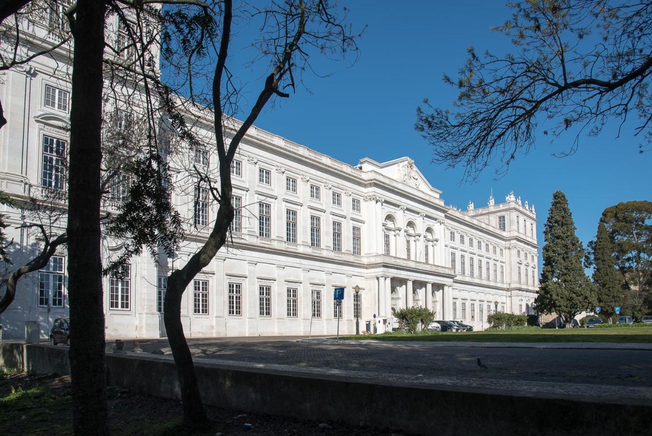Appartement Flat With A Garden In Belem Lisboa